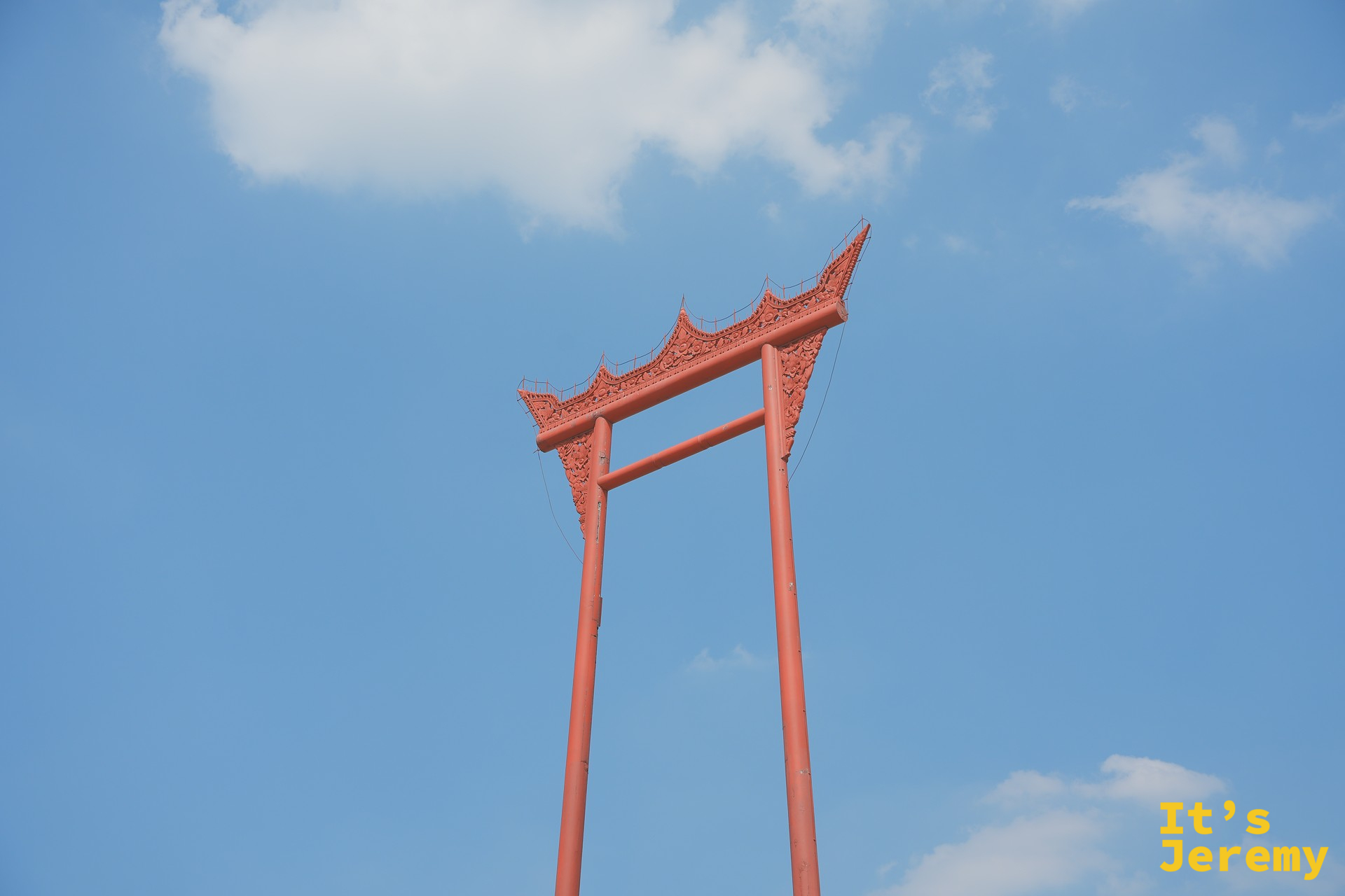 蘇泰寺前的紅色大鞦韆 Giant Swing，曼谷老城區最具辨識度的地標