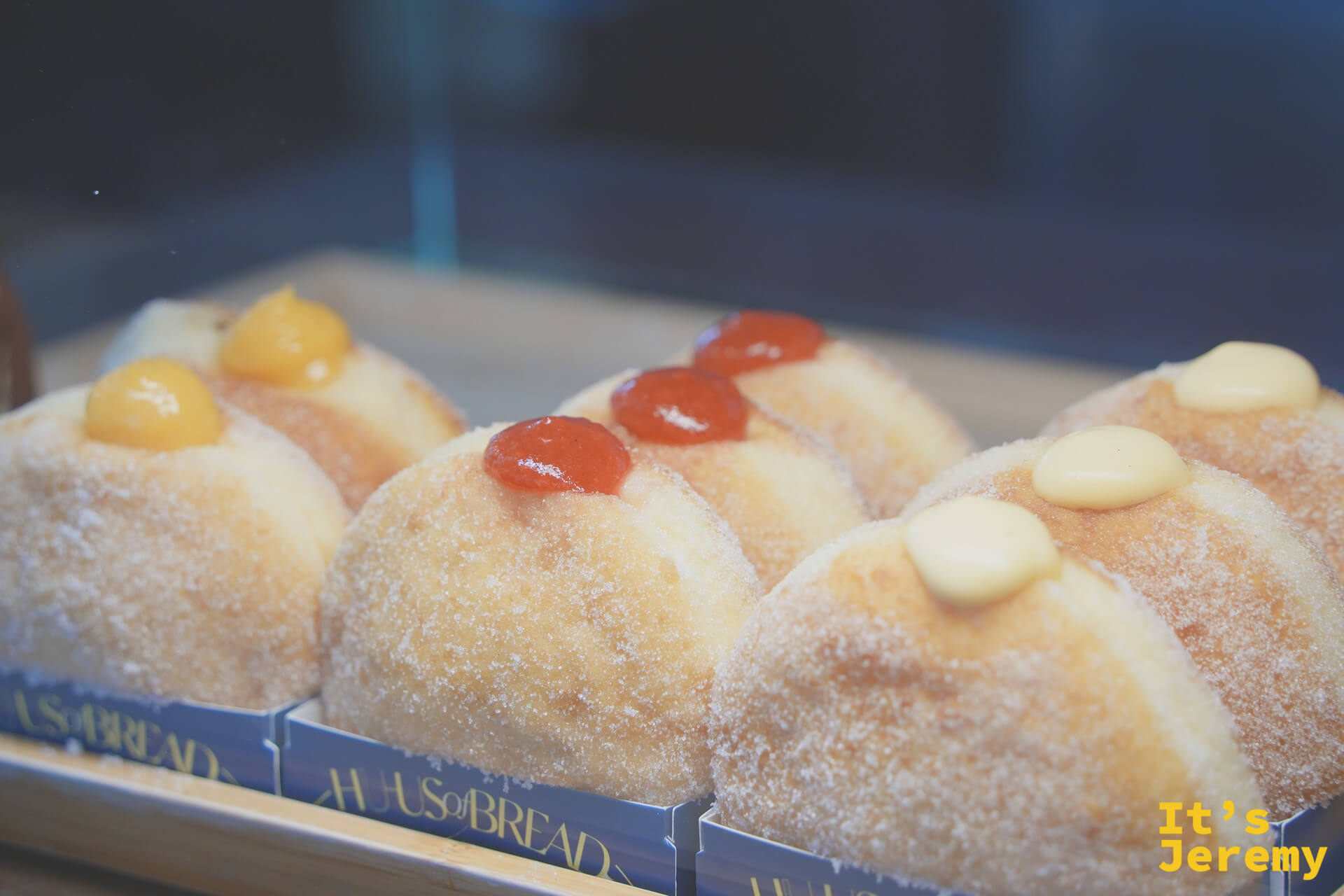 HUUS PLATE Bomboloni 與 Shonut 甜甜圈