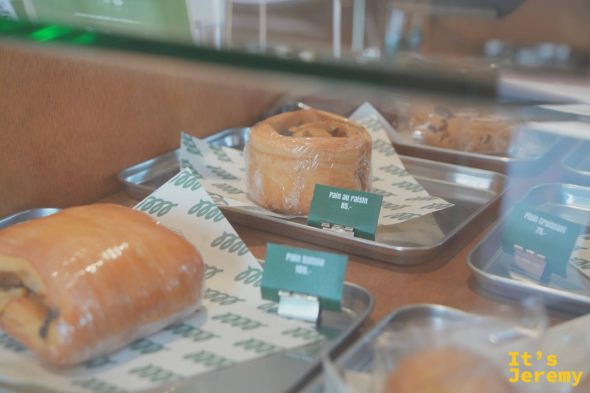 backofhouse 烘焙櫃 Pain au Raisin 85 泰銖標價牌