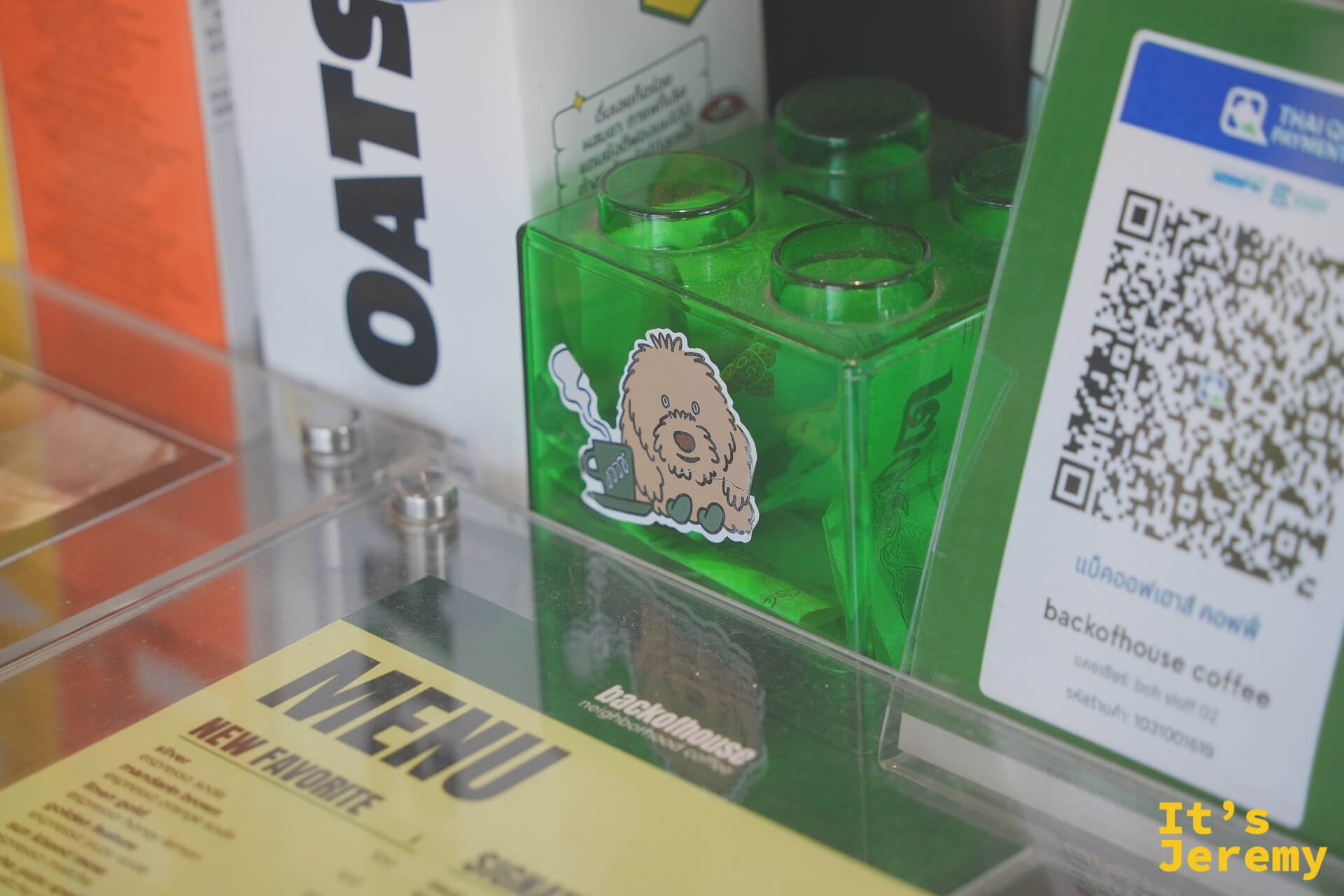 backofhouse 收銀台綠色積木與 boh 狗角色貼紙