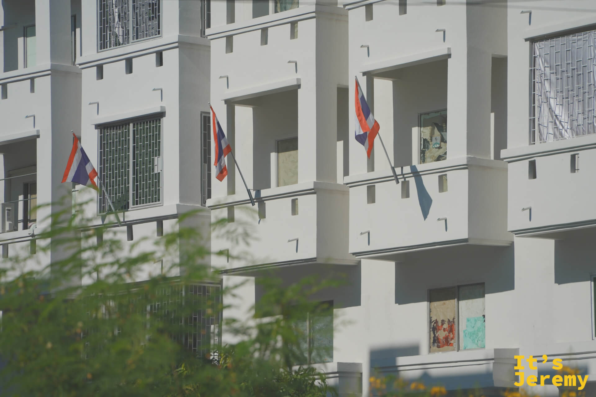 從 Chang Erawan 走向三頭象神博物館路上的街景