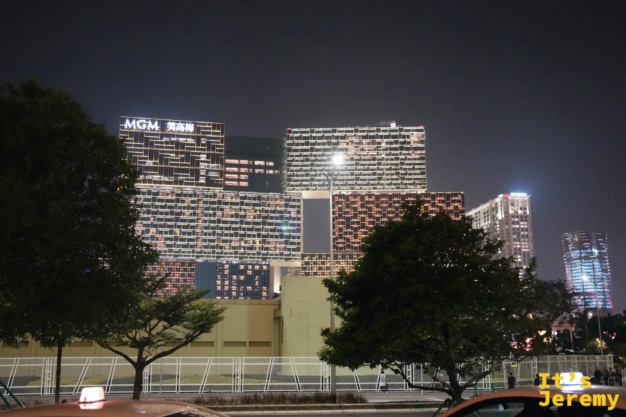 🇲🇴 澳門景點｜路氹賭場巡禮：美高梅、上葡京、新濠天地、威尼斯人、巴黎人一夜走遍
