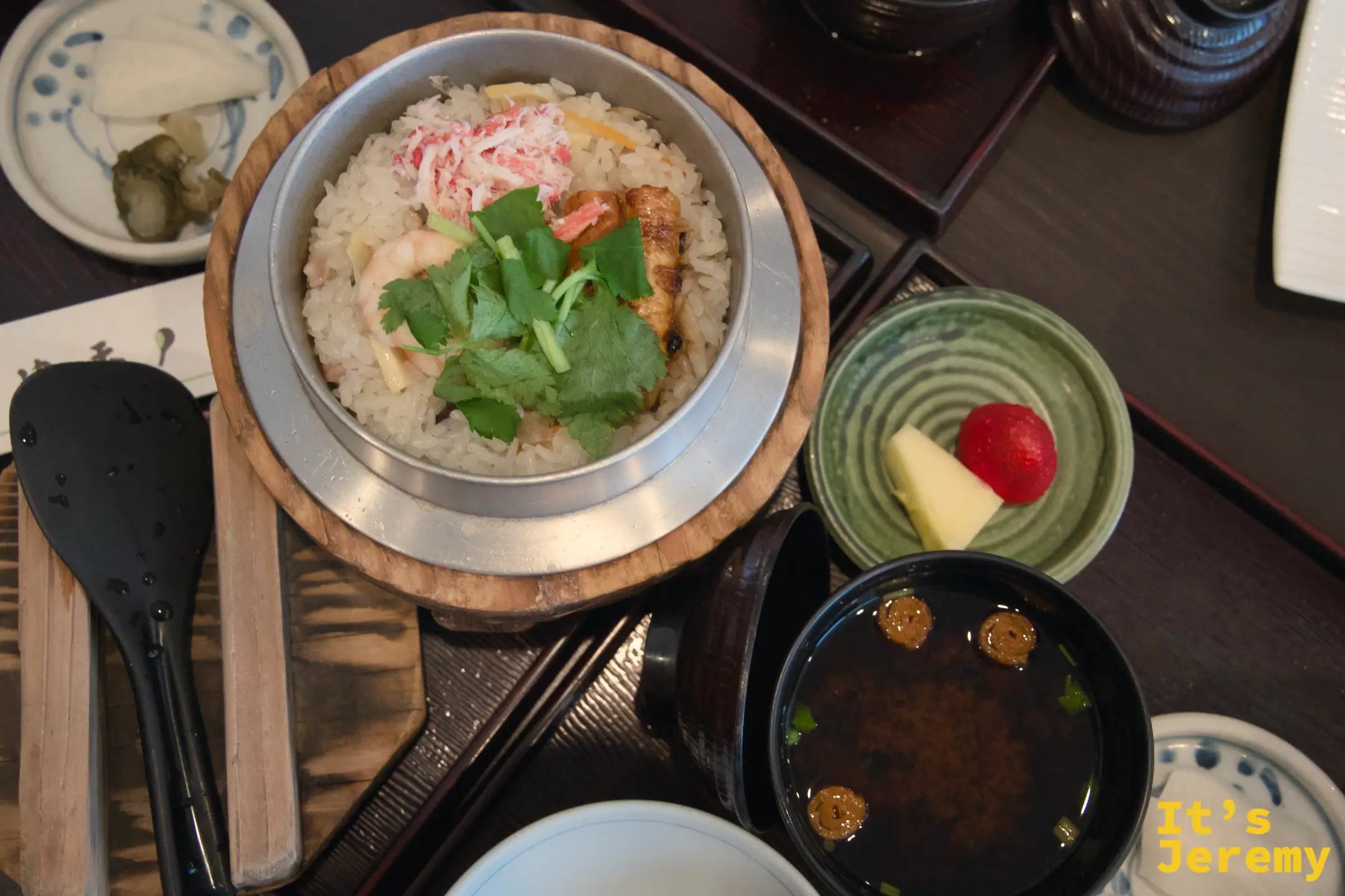 🇯🇵 奈良美食｜志津香 Shizuka 釜めし：東大寺旁的奈良名物釜飯，等 40 分鐘值得嗎？