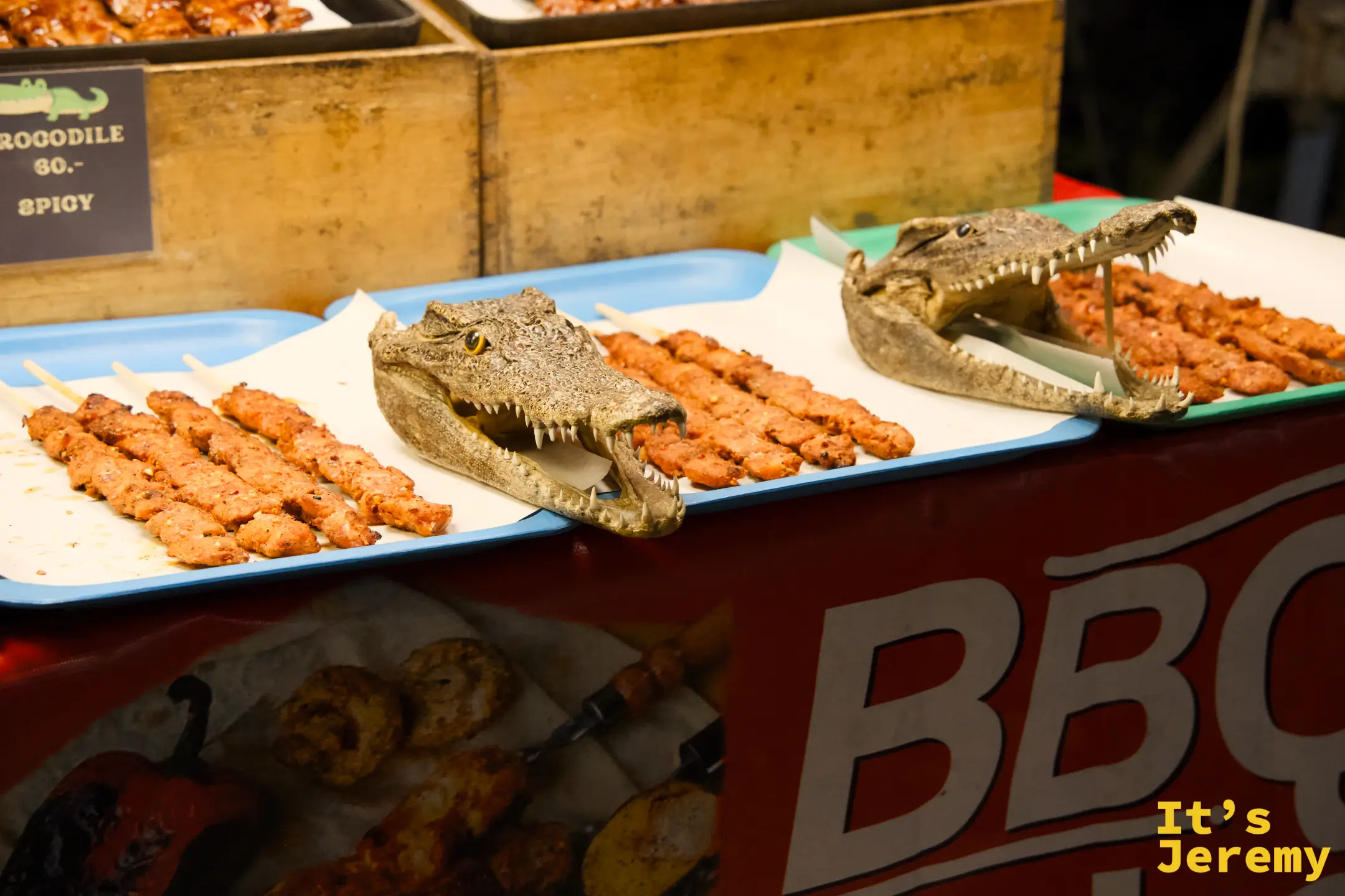 整隻處理好的鱷魚肉攤位