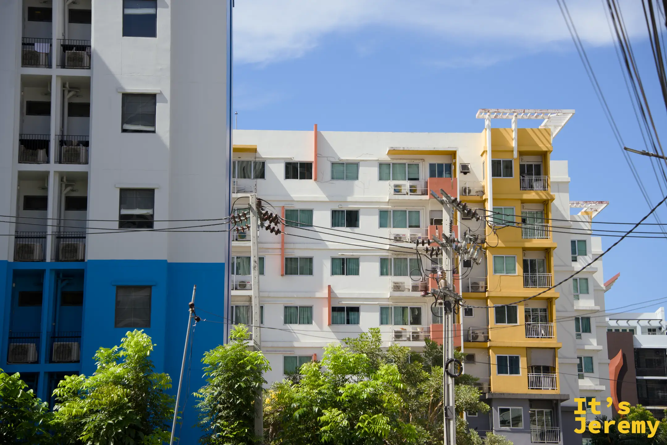 從 On Nut 散步到 Bang Chak 路上的蘇坤蔚街景