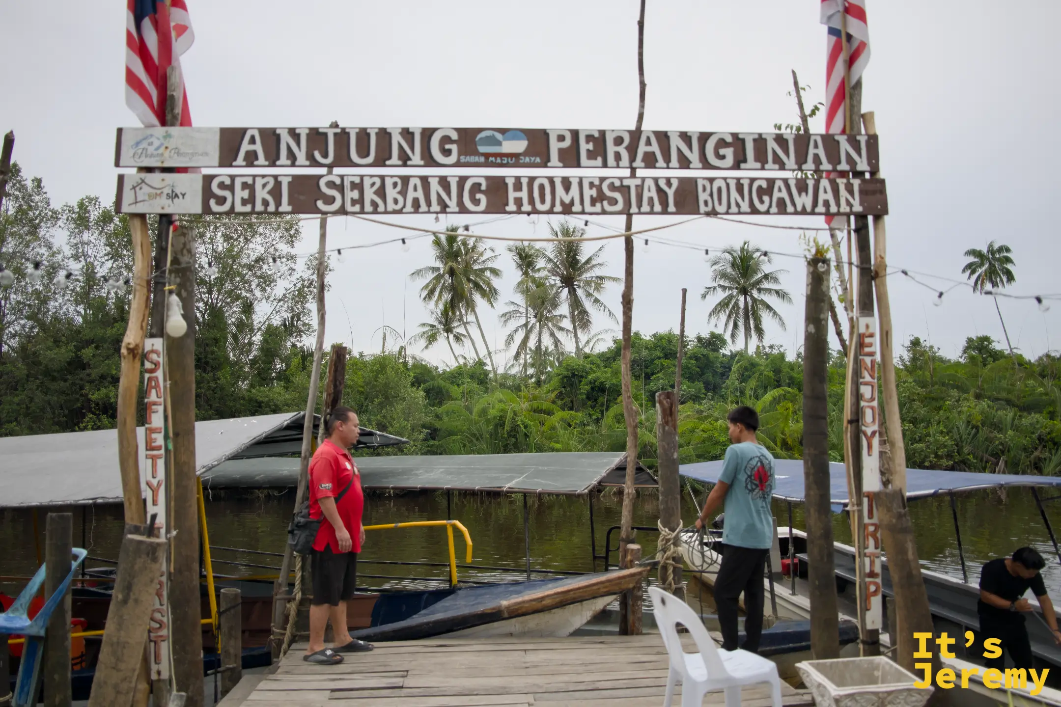 Seri Serbang Homestay Bongawan 碼頭入口招牌