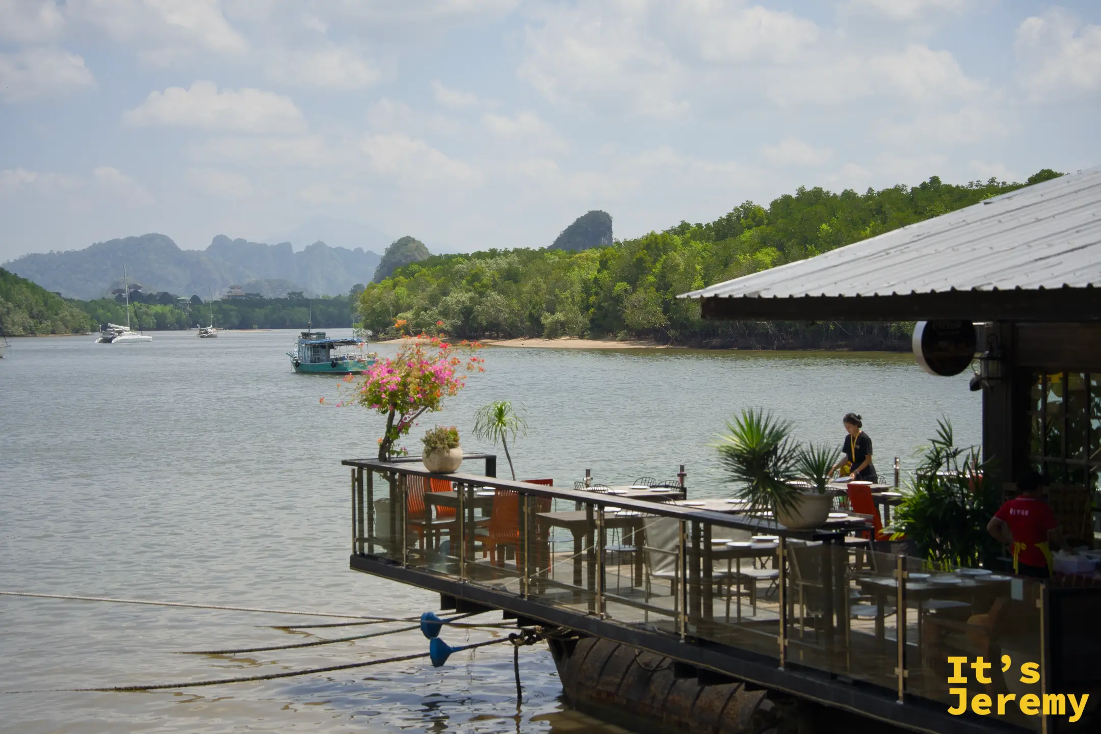 🇹🇭 喀比美食｜The River Restaurant & Bar เดอะริเวอร์：喀比河口水上平台的海鮮套餐體驗