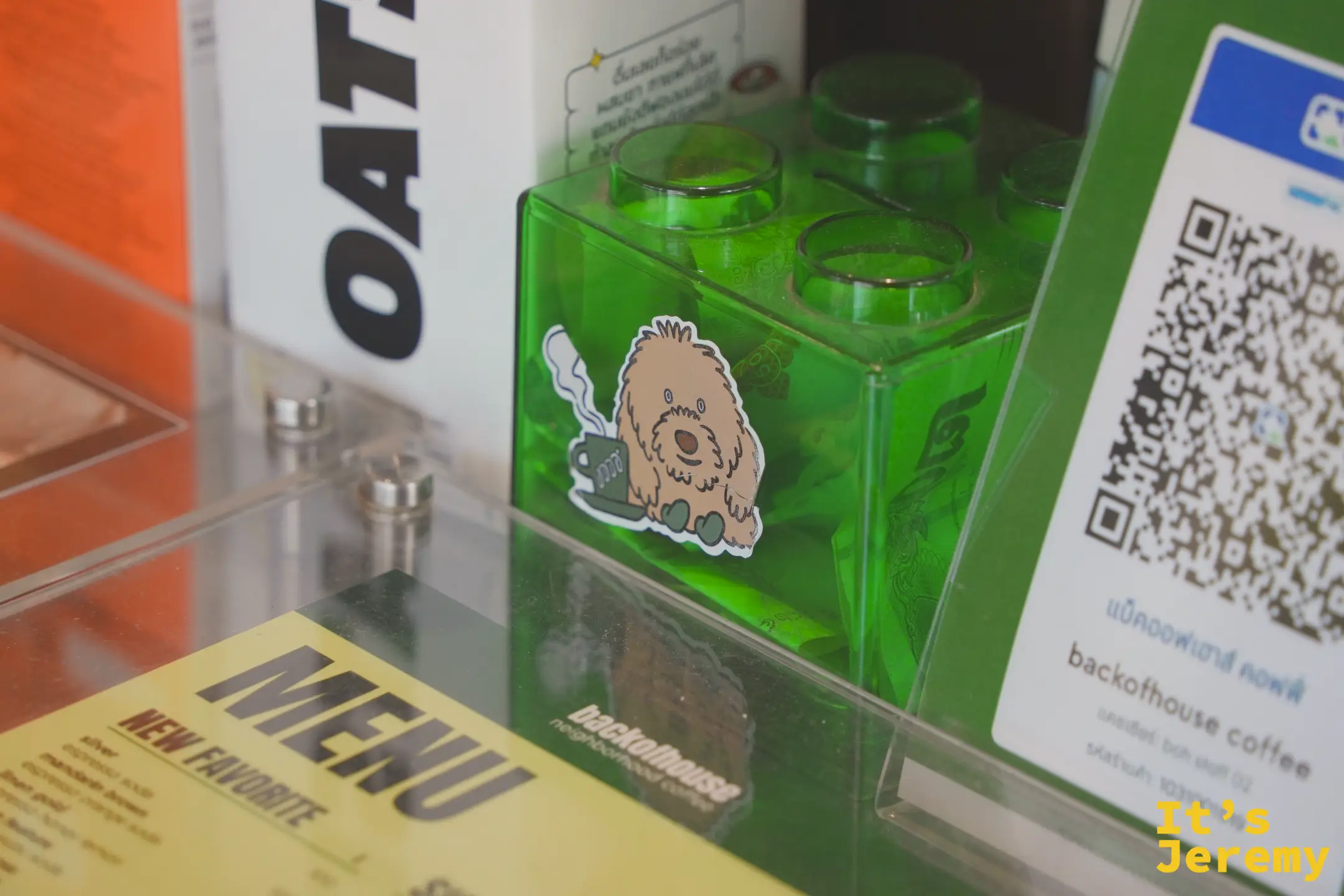 backofhouse 收銀台綠色積木與 boh 狗角色貼紙
