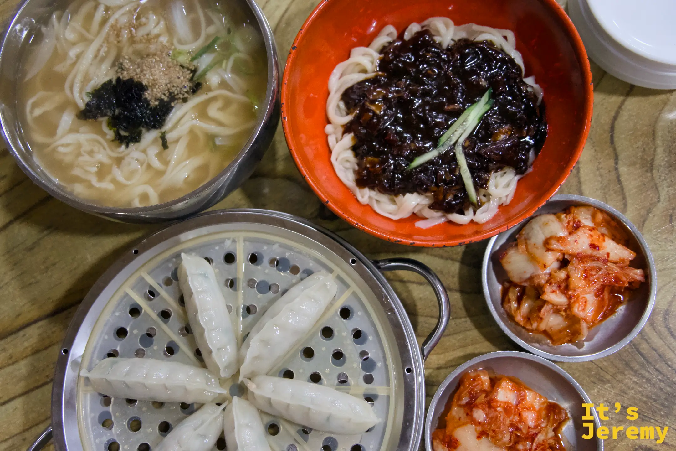 🇰🇷 釜山美食｜영자면옥 英子麵店：₩3,500 一碗手工刀切麵，在地人藏著掖著的老字號