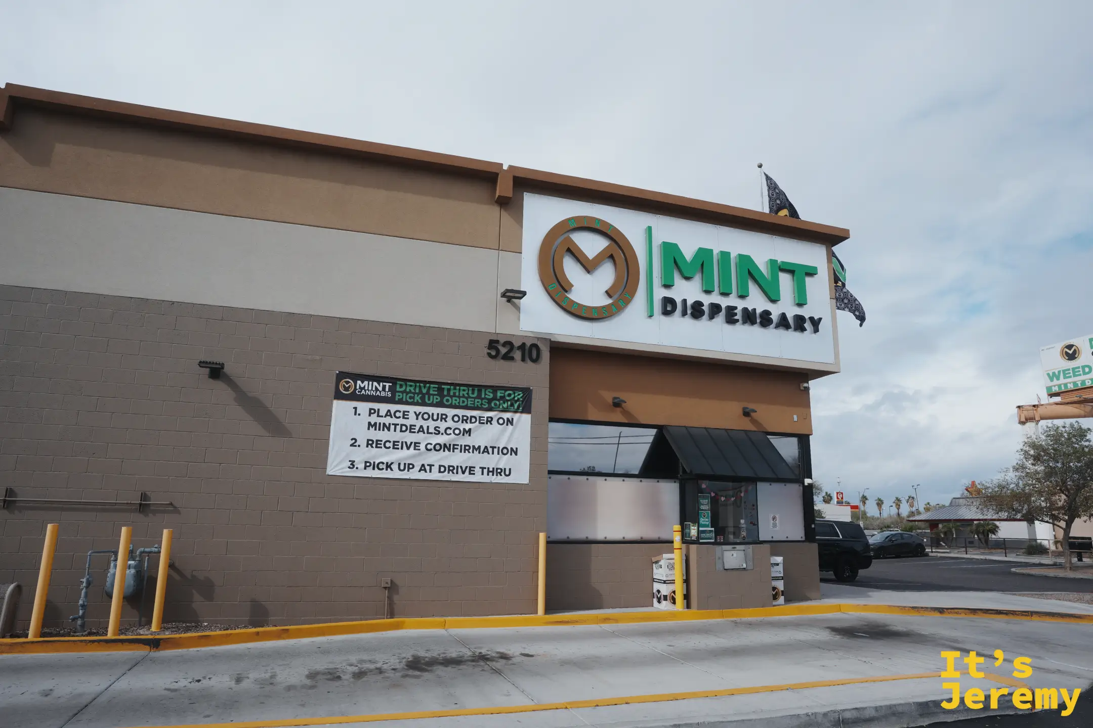 🇺🇸 亞利桑那景點｜Mint Cannabis：坦佩合法大麻店的獵奇初體驗