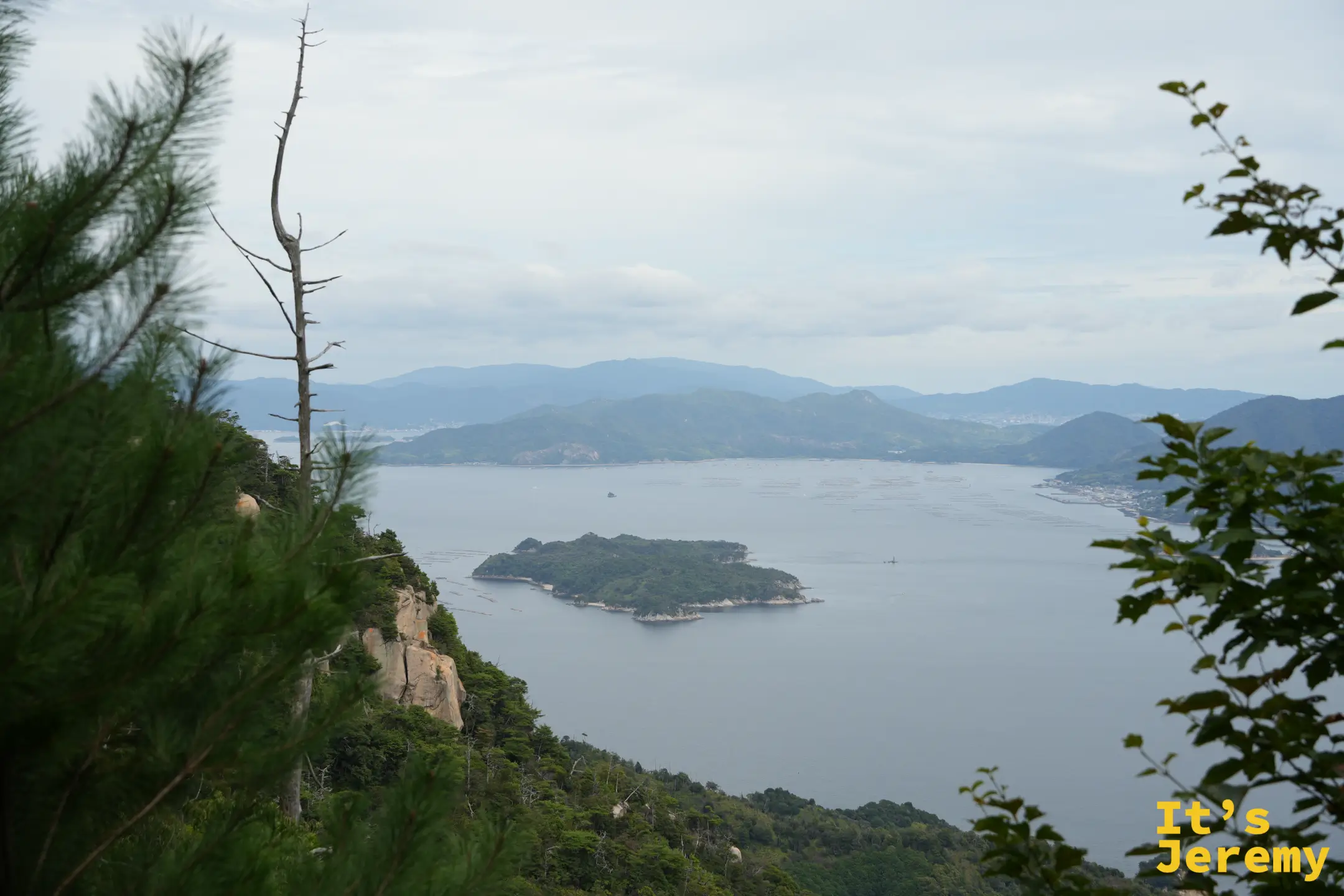 獅子岩展望台望出去的山海