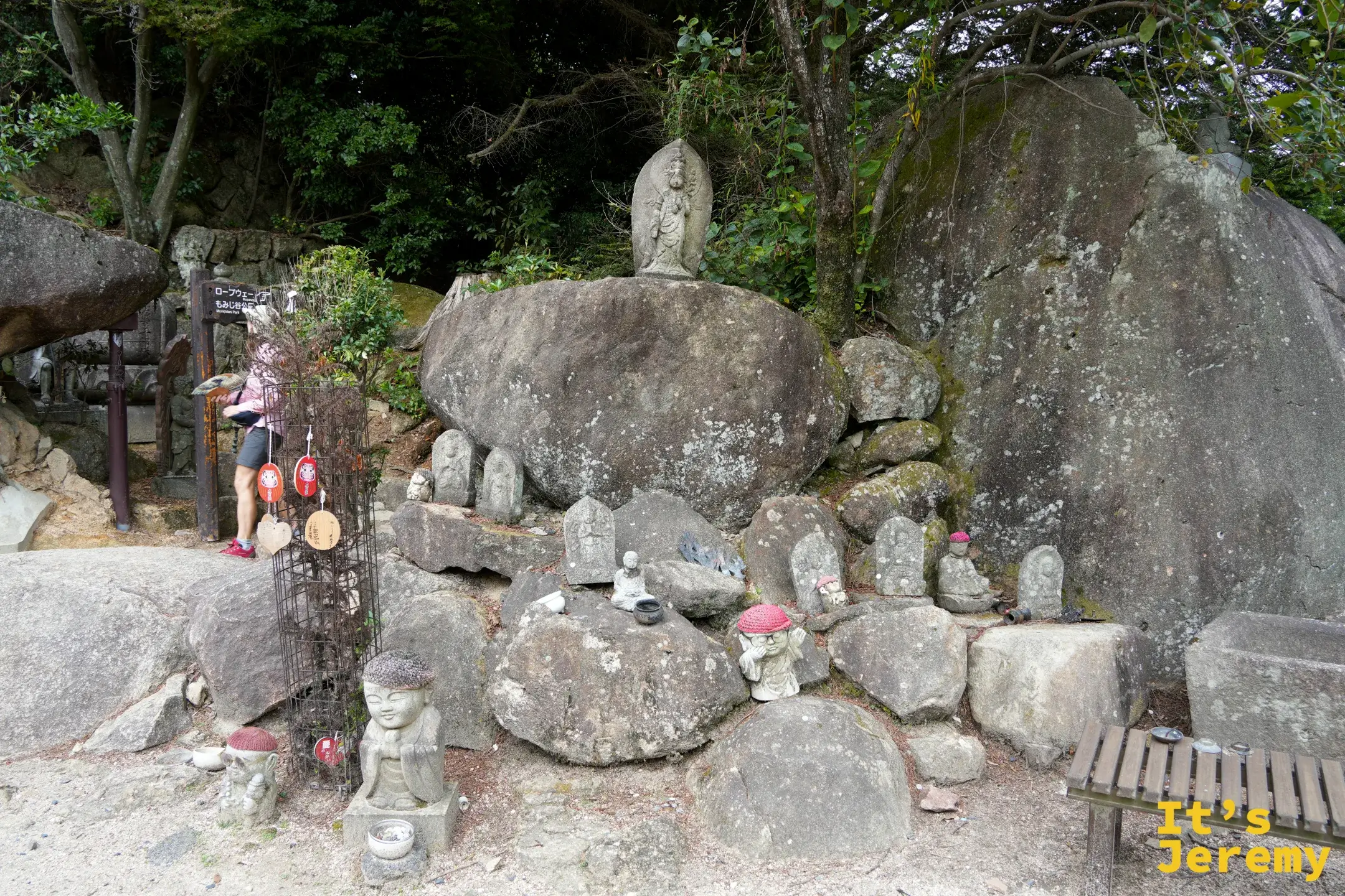 三鬼堂附近的十六羅漢、五百羅漢石雕群與十四波羅蜜地藏