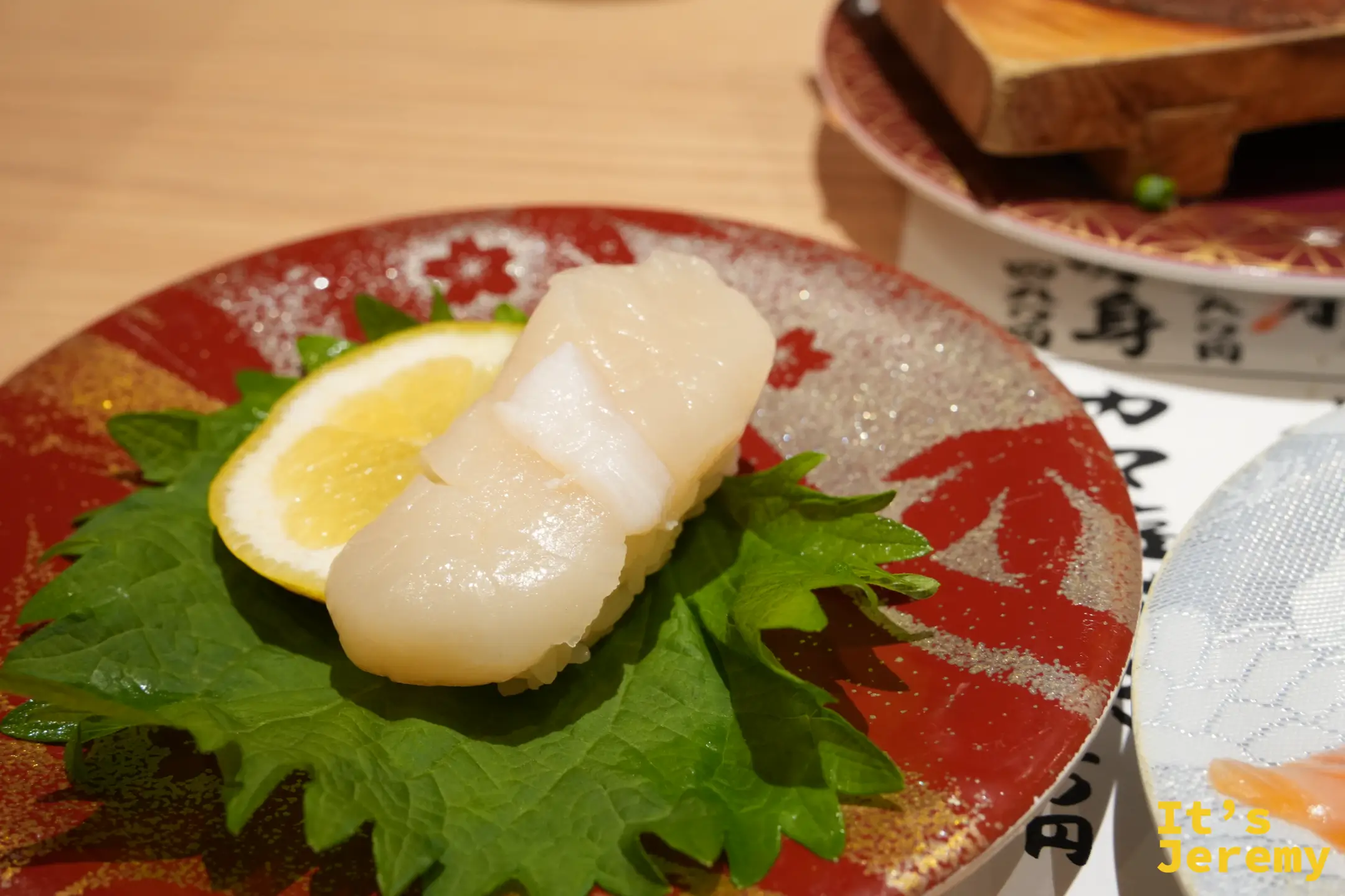 扇貝握壽司,一整顆厚實的扇貝