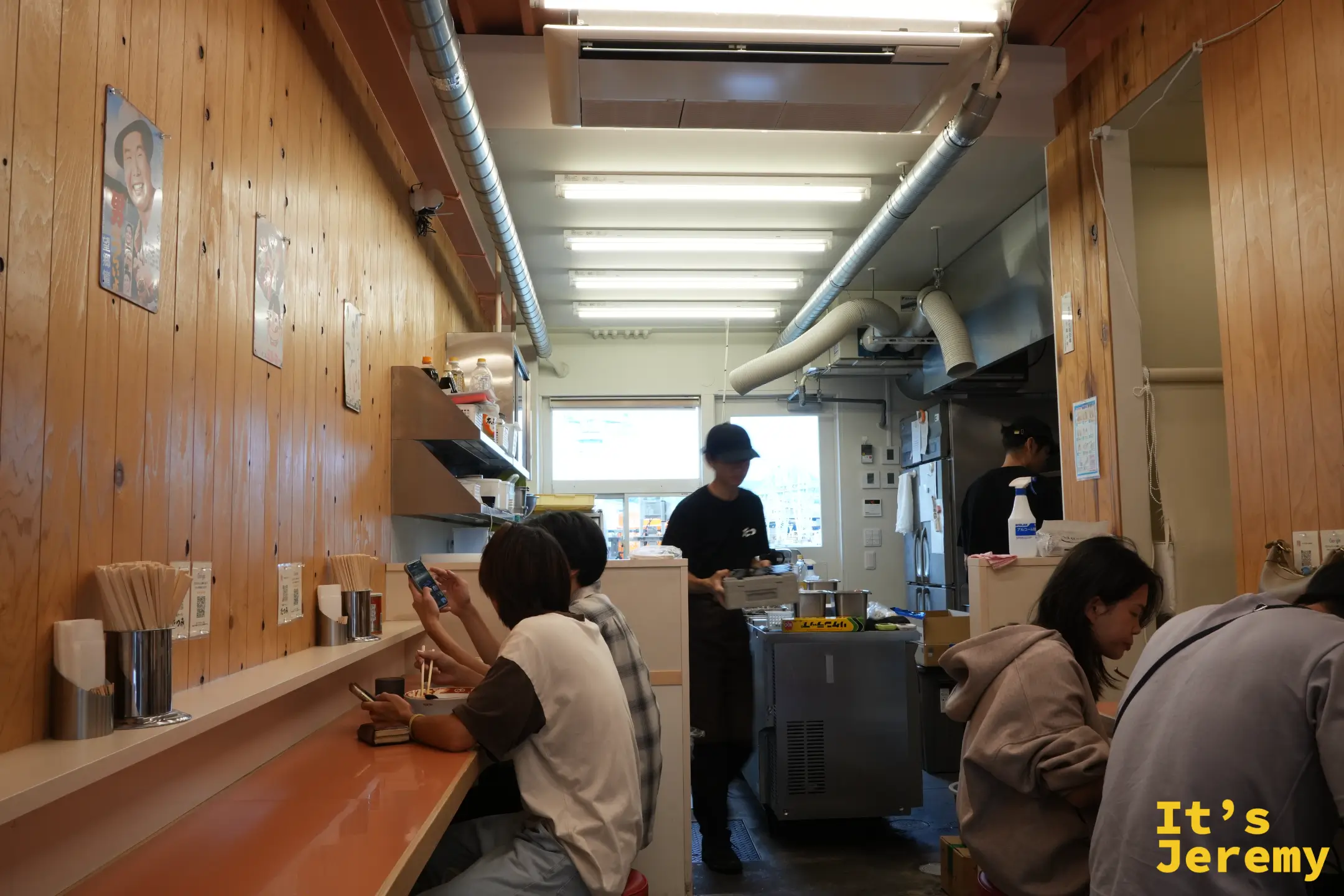 尾道拉麵 Tatsumi 的店內