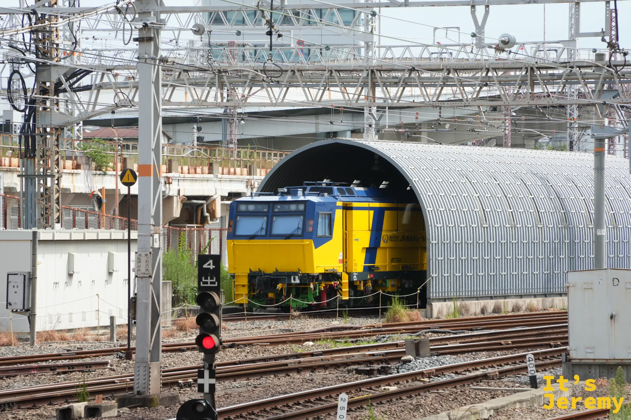 JR 西日本的大型砸道車