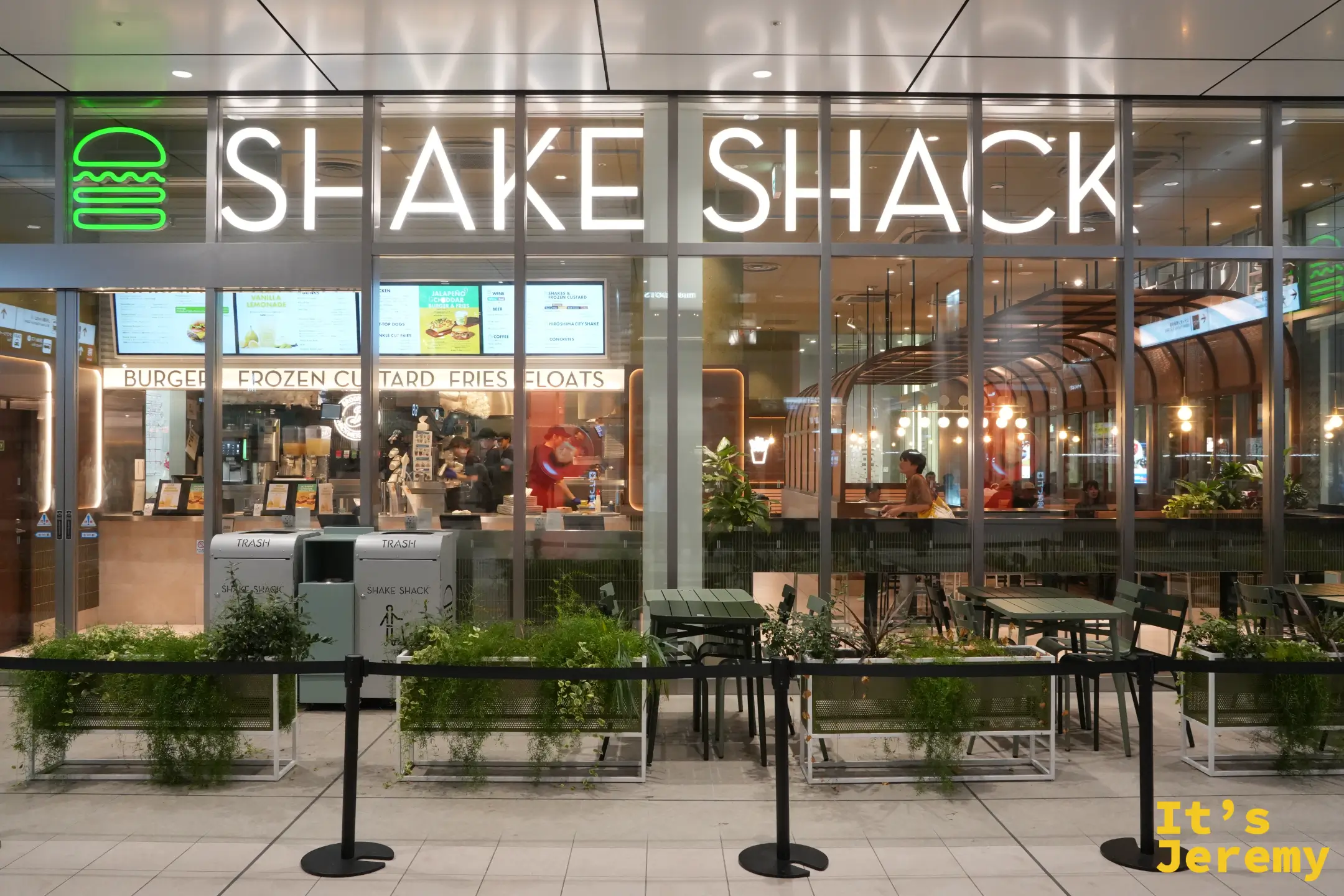 Shake Shack ミナモア広島的店面外觀