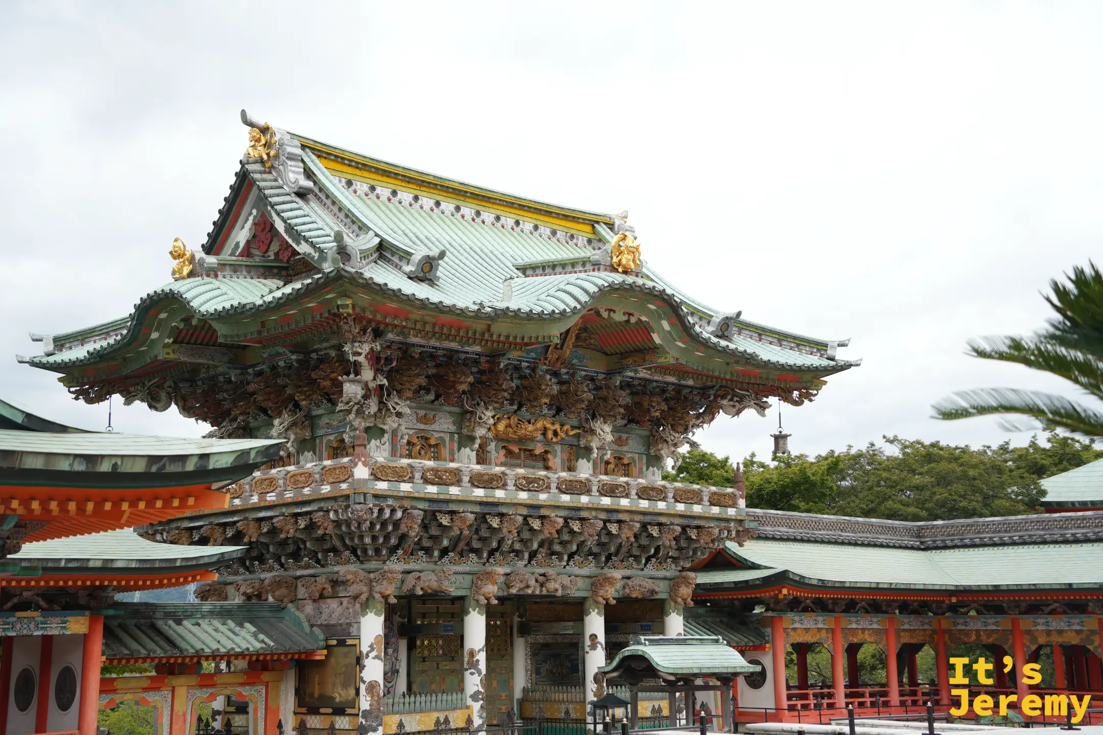 孝養門全景