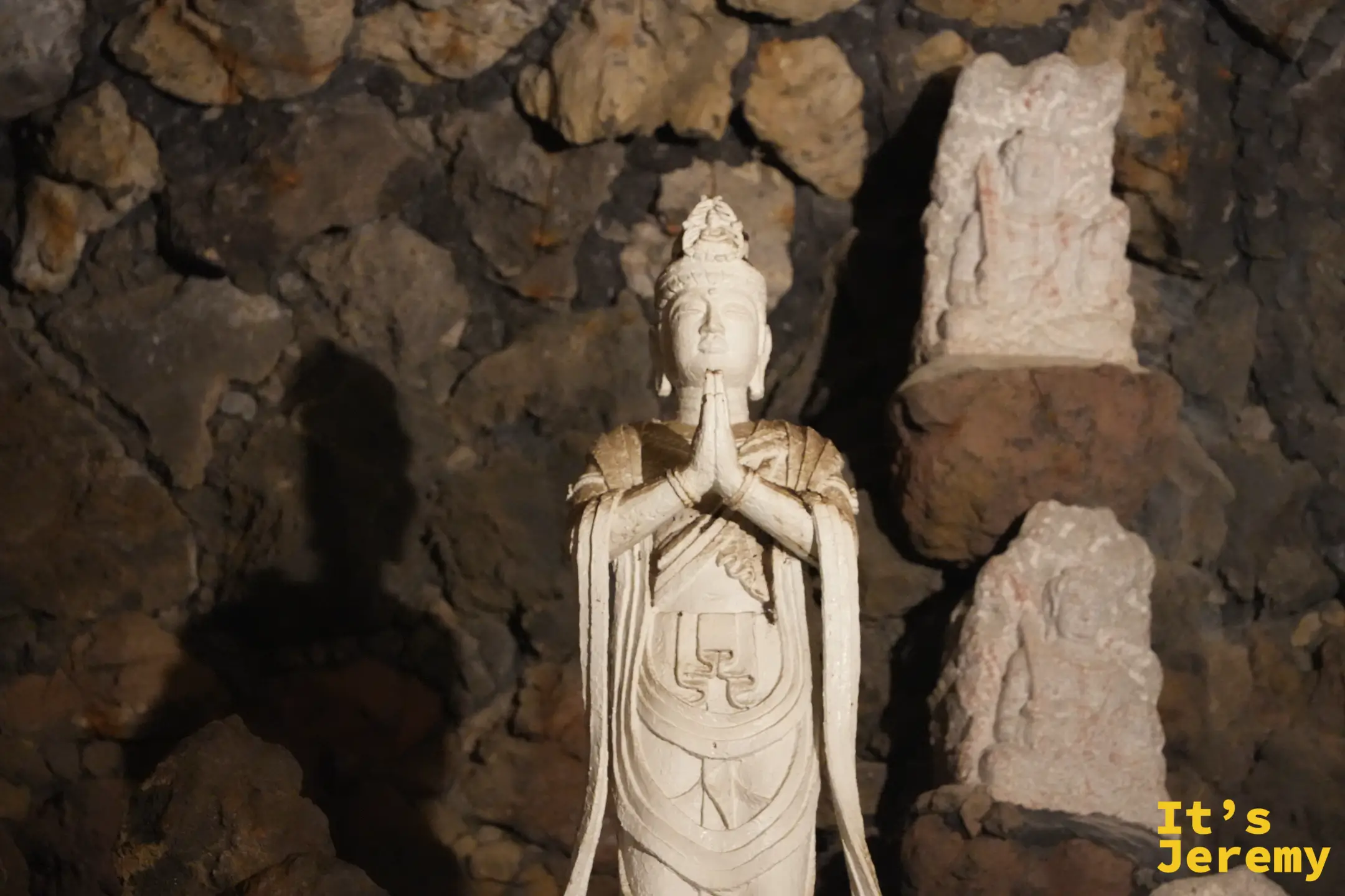 千佛洞內的佛像近景