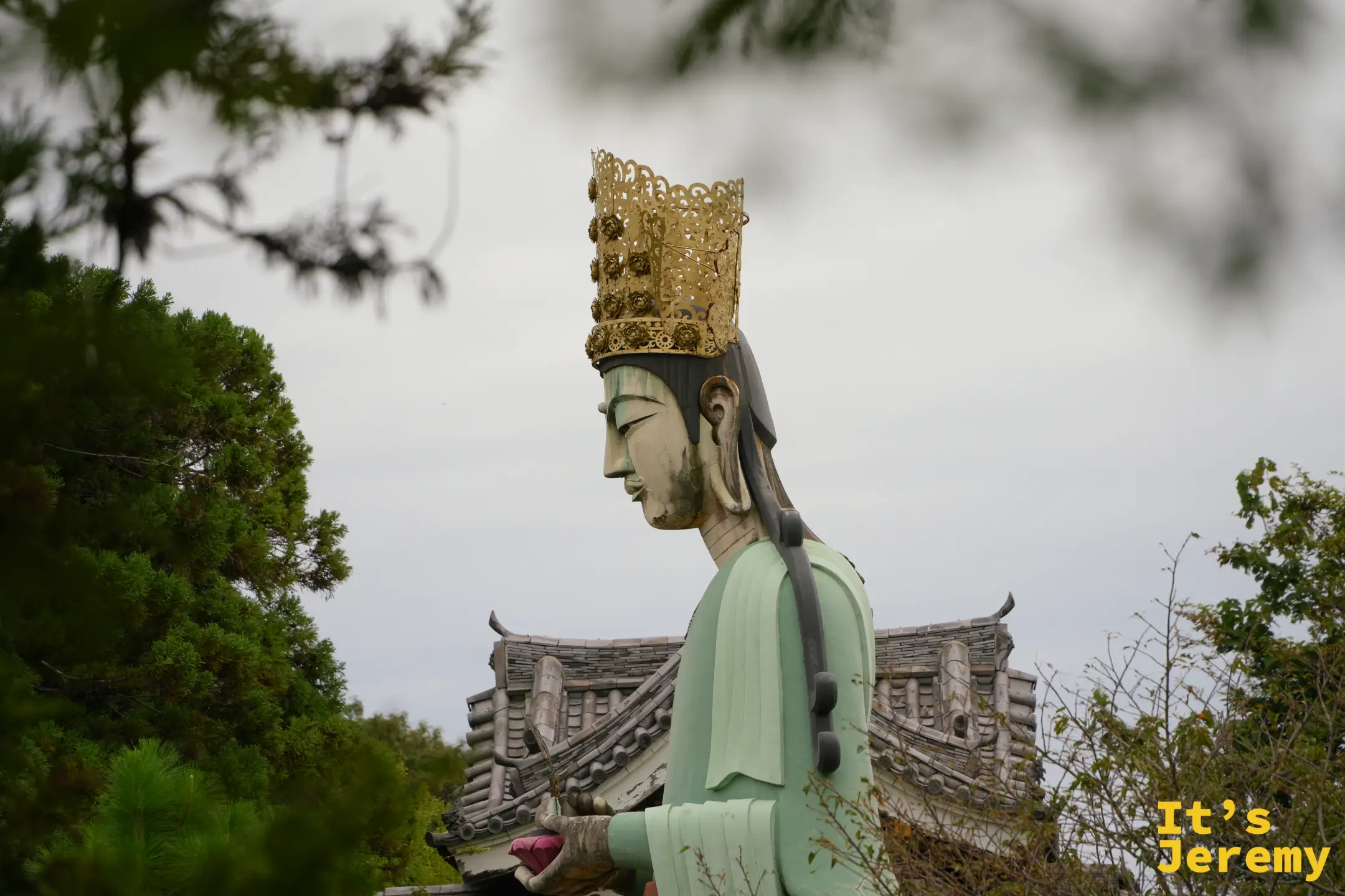 遠眺救世觀音大尊像