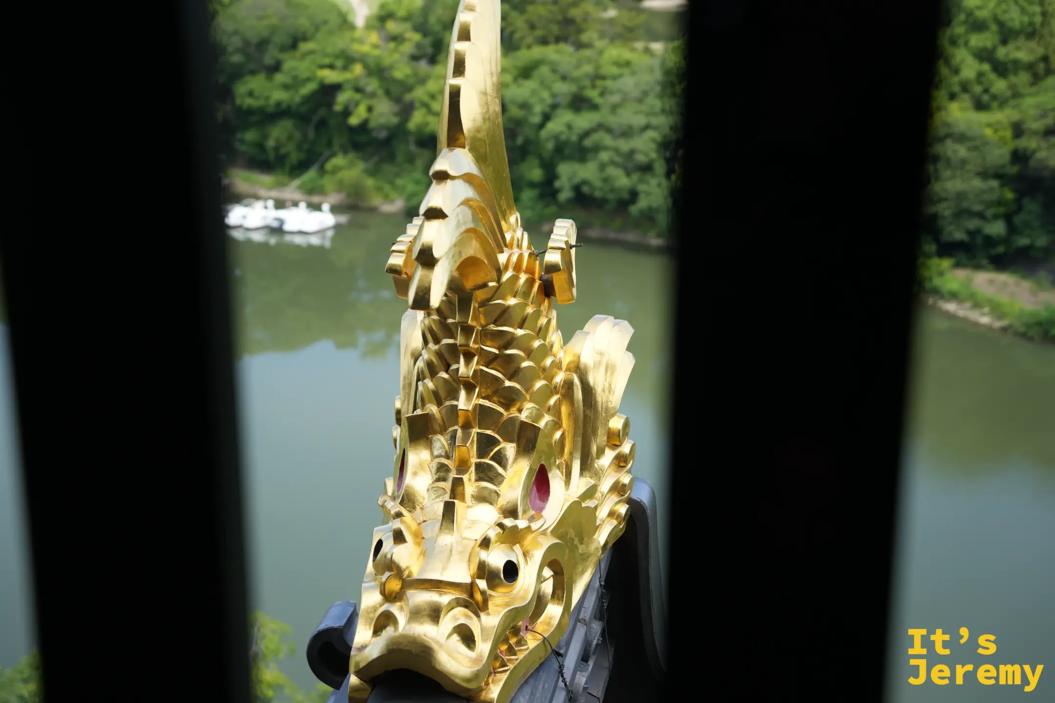 金鯱瓦與旭川河景