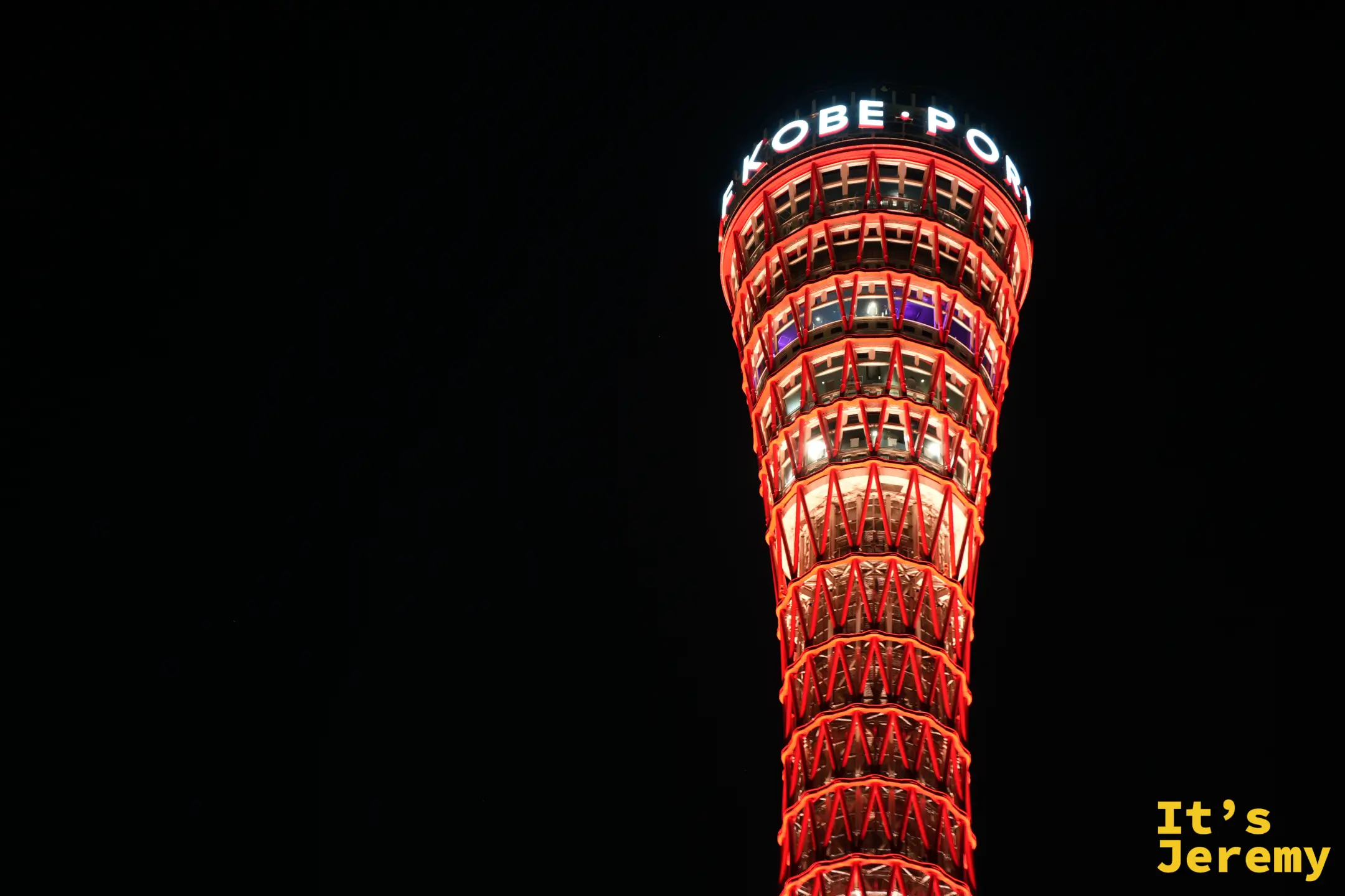 神戶港塔塔頂與展望樓層的窗戶