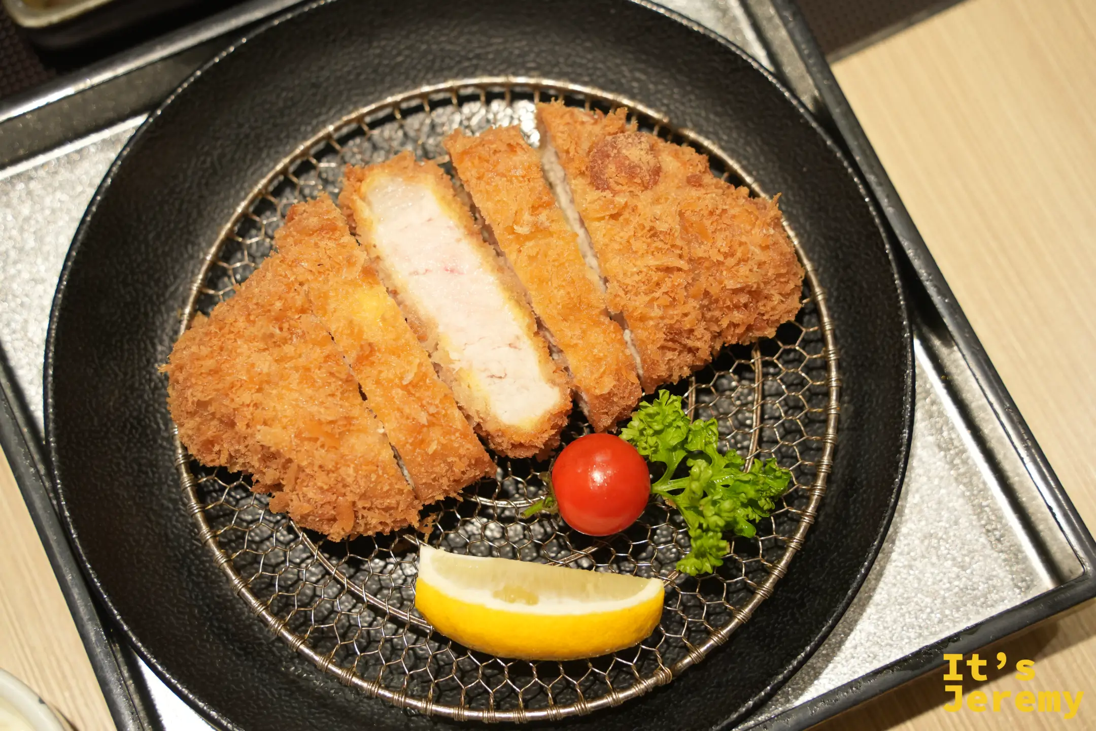 炸豬里肌排的切面